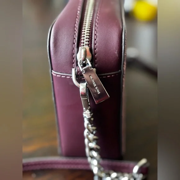 Michael Kors Jet Set Medium Logo Camera Bag in Royal Pink Multi - Picture 4 of 9